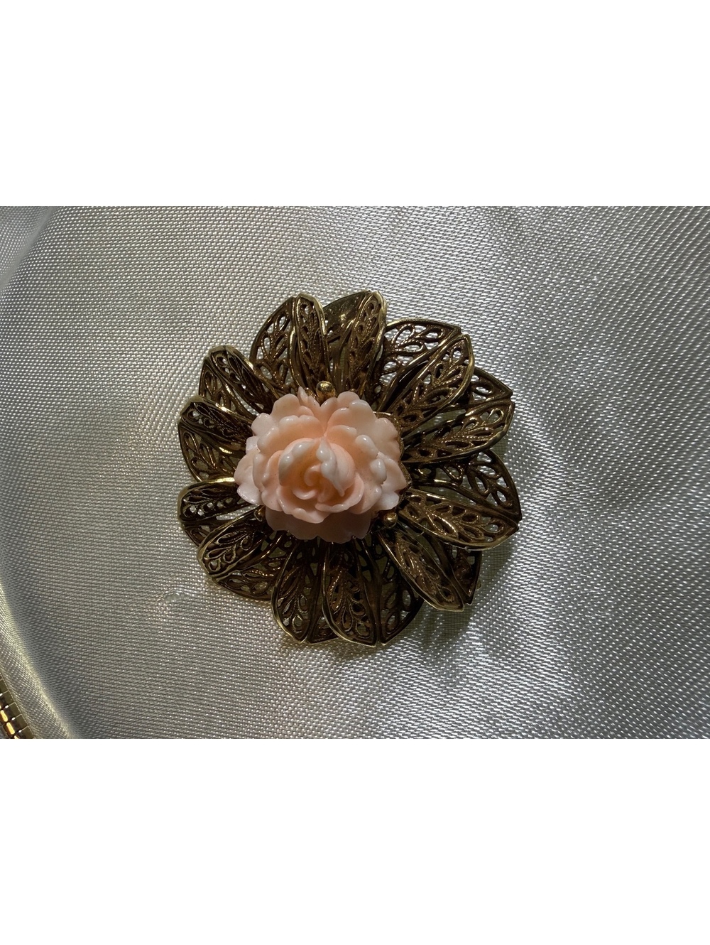 Filigree flower brooch with pink rose